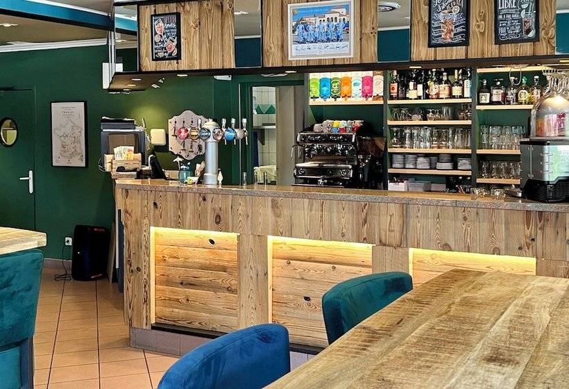 Hotel Logis Hôtel, Chalets Et Restaurant Les Chatelminés