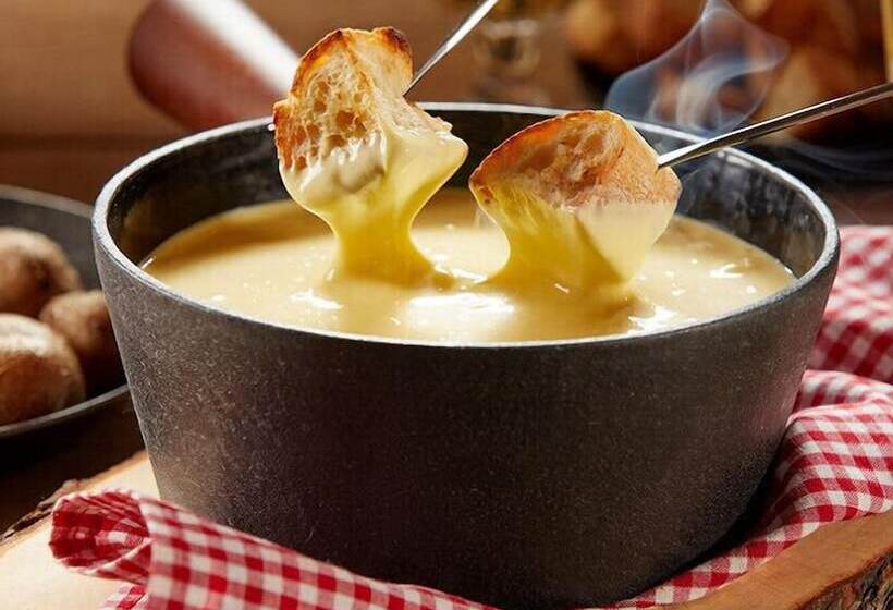 Hotel Logis Hôtel, Chalets Et Restaurant Les Chatelminés