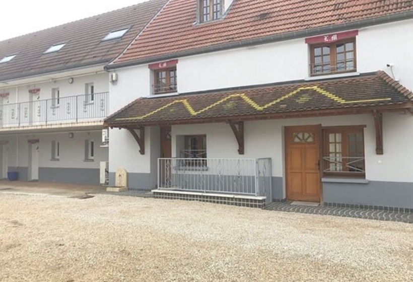 فندق Les Marronniers D'Arc