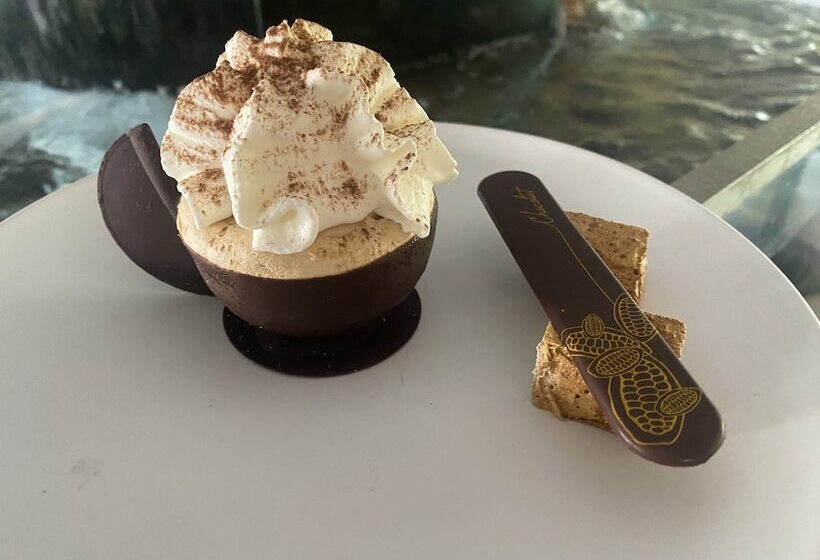 فندق Les Marronniers D'Arc