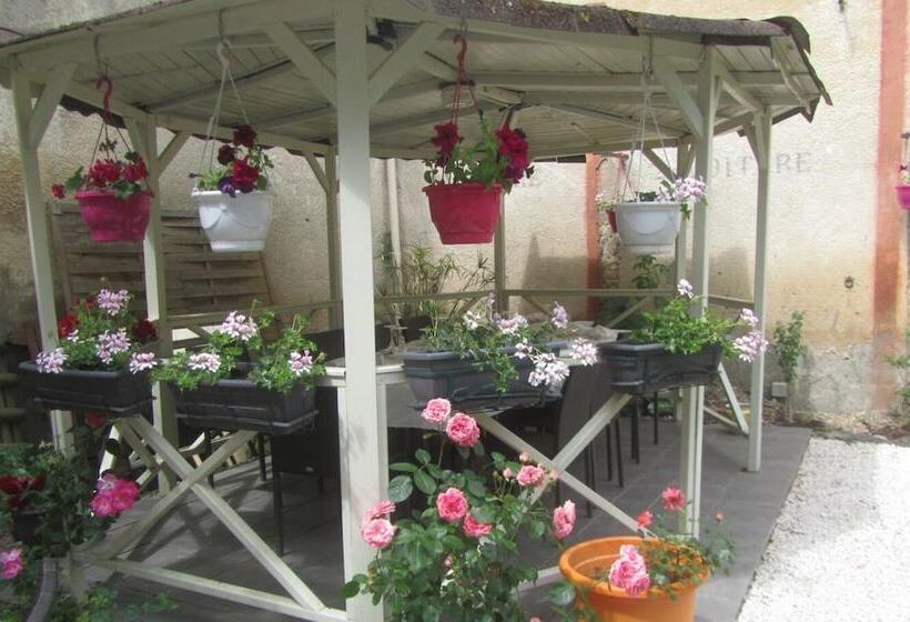 בית מלון כפרי Logis Hôtel Au Croissant