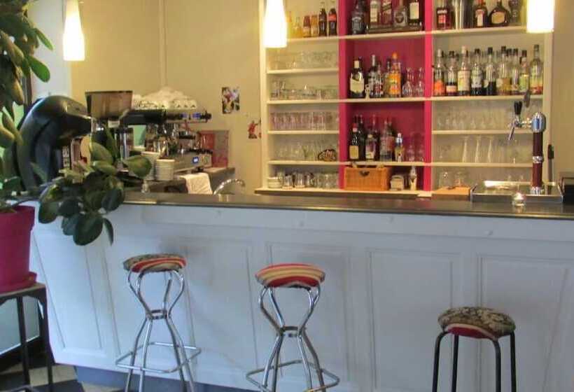 בית מלון כפרי Logis Hôtel Au Croissant