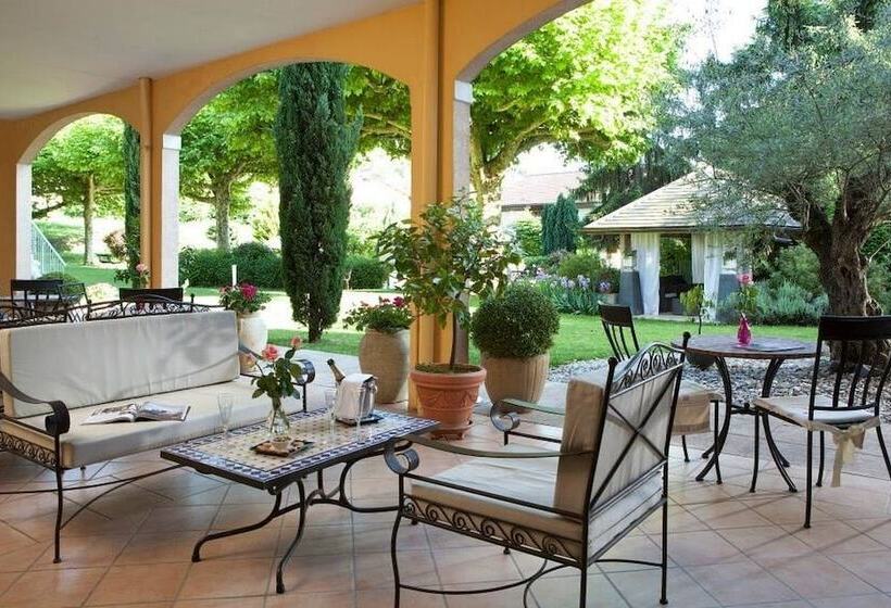 ホテル Logis Auberge Saint Simond