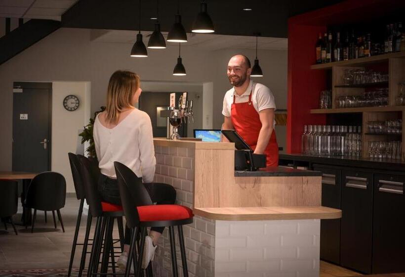 Отель Logis Hôtel Angers Sud