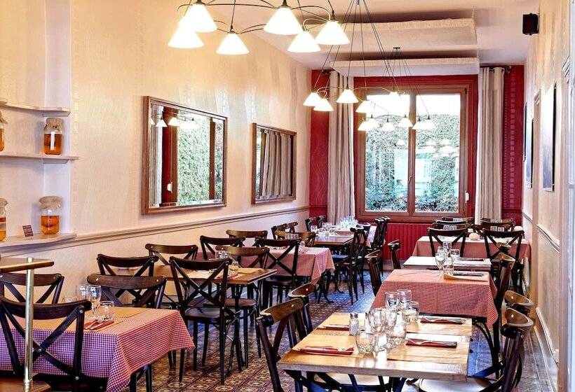 ホテル Contact Hôtel Du Commerce Et Son Restaurant Côte à Côte