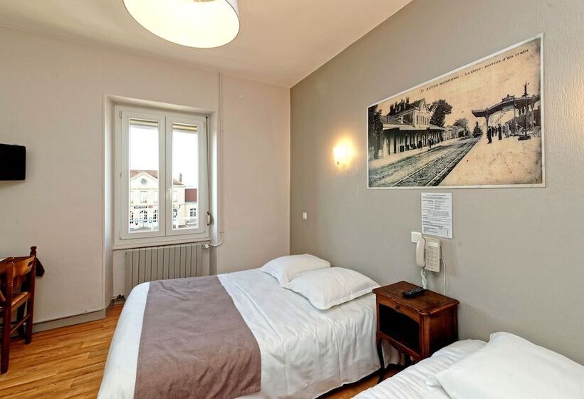 ホテル Contact Hôtel Du Commerce Et Son Restaurant Côte à Côte