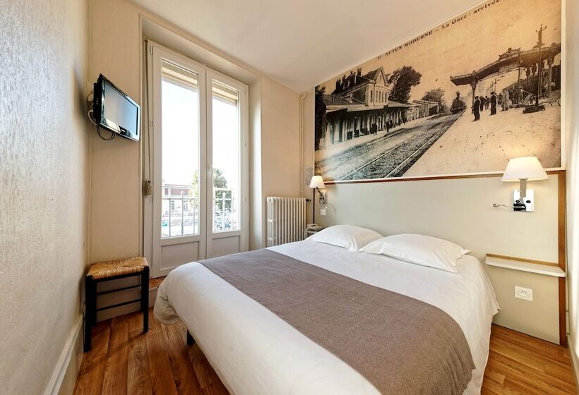 ホテル Contact Hôtel Du Commerce Et Son Restaurant Côte à Côte