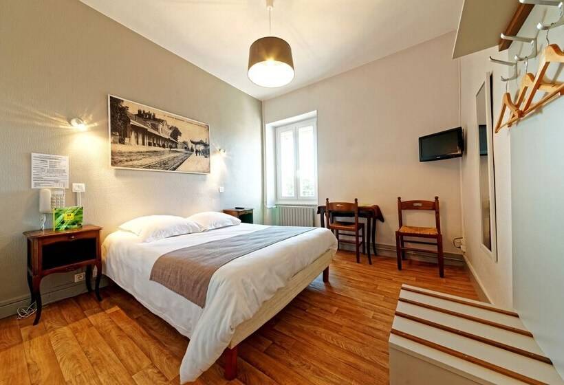 ホテル Contact Hôtel Du Commerce Et Son Restaurant Côte à Côte