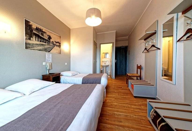 ホテル Contact Hôtel Du Commerce Et Son Restaurant Côte à Côte