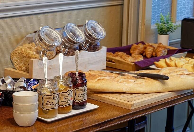 ホテル Contact Hôtel Du Commerce Et Son Restaurant Côte à Côte