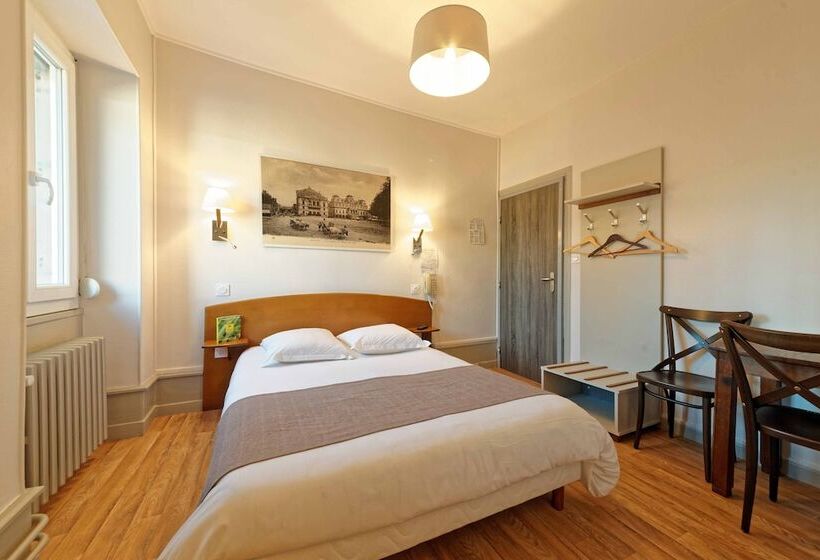 ホテル Contact Hôtel Du Commerce Et Son Restaurant Côte à Côte