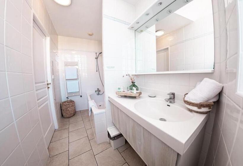 ホテル Logis Hôtel Et Restaurant La Bastide Cabezac