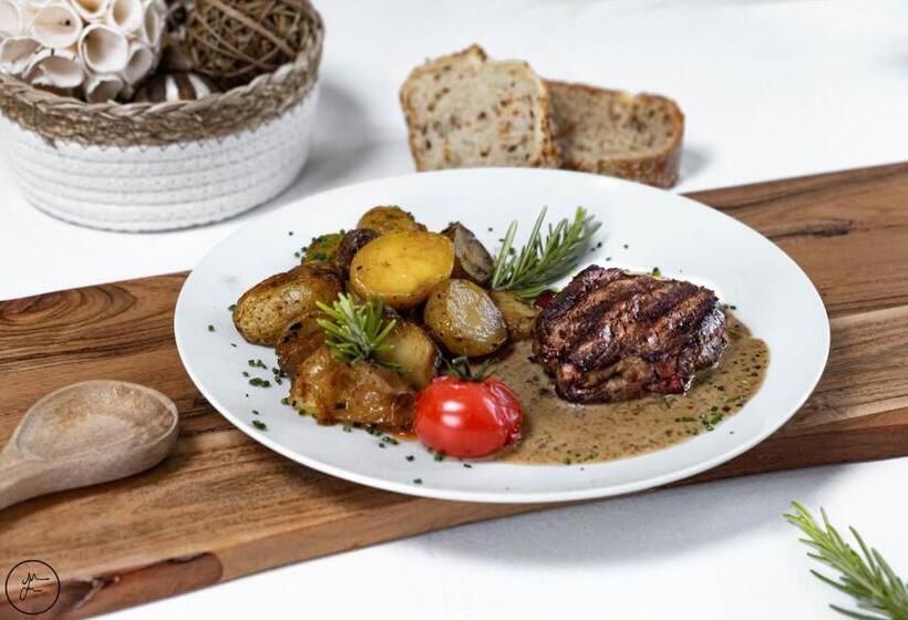 ホテル Logis Hôtel Et Restaurant La Bastide Cabezac