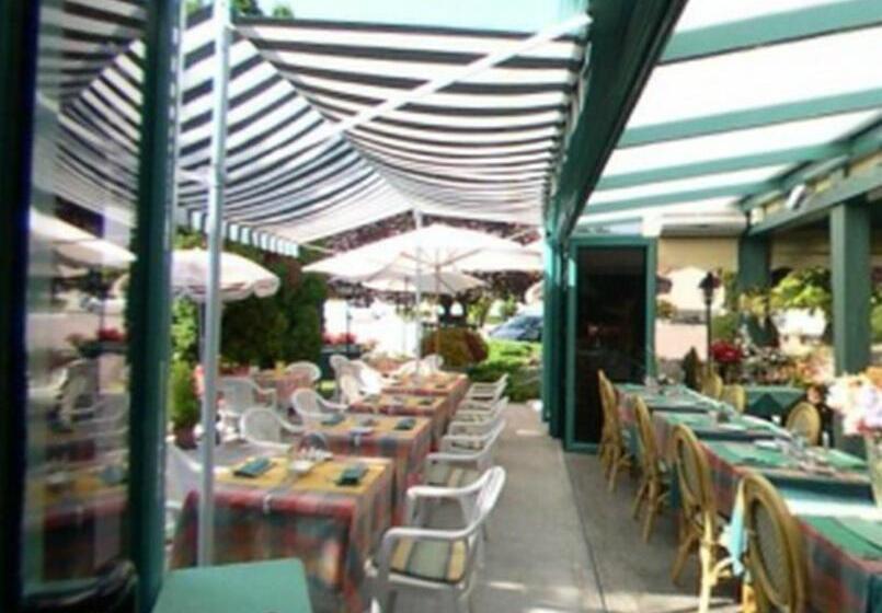 酒店 Logis Hôtel Le Pan De Bois