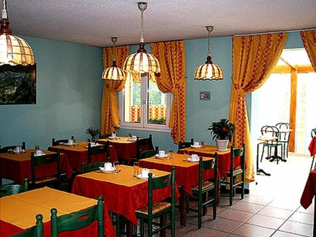 酒店 Logis Hôtel Le Pan De Bois