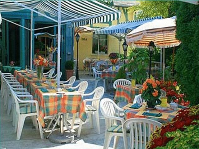 酒店 Logis Hôtel Le Pan De Bois