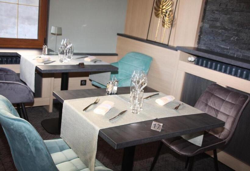 בית מלון כפרי Logis Hôtel  Restaurant La Renaissance