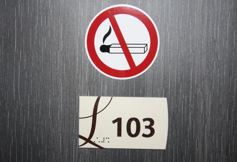 בית מלון כפרי Logis Hôtel  Restaurant La Renaissance