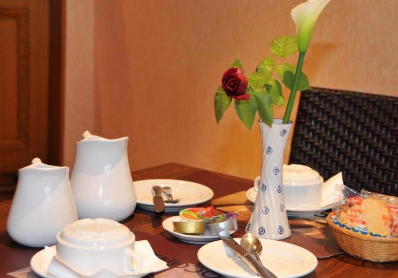 Logis Hotel L Ange Couronne