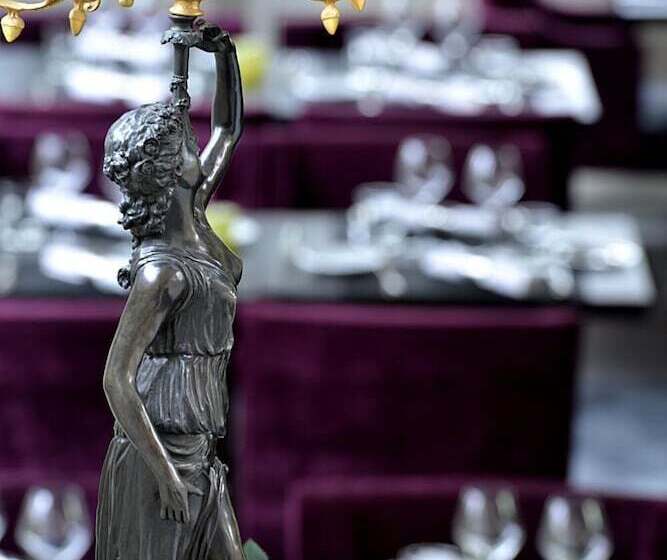 فندق Logis L Hermitage