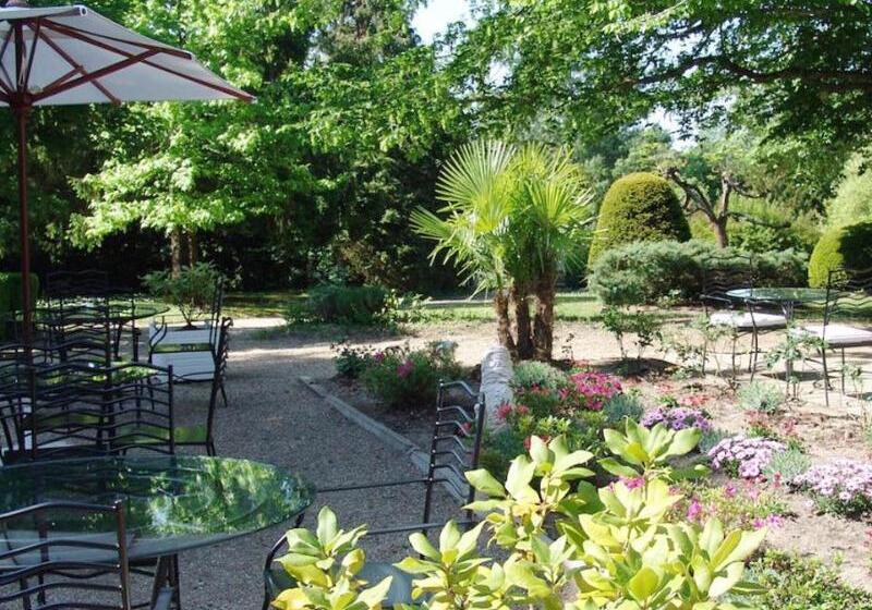 فندق Logis L Hermitage