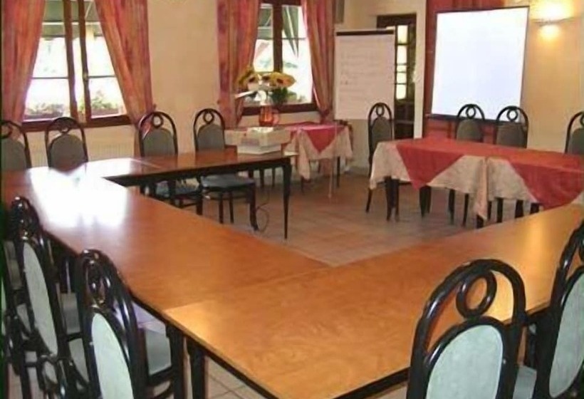 Hotel Logis Le Bourguignon