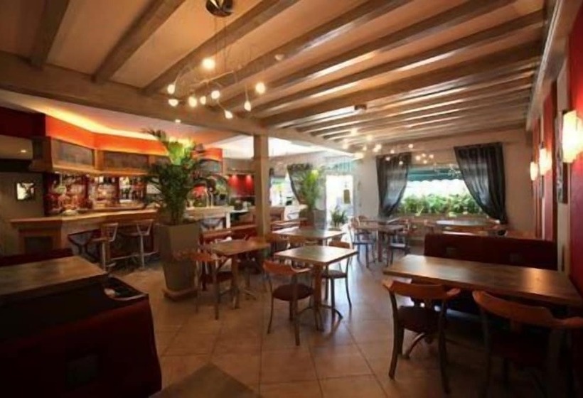 Hotel Logis Le Bourguignon