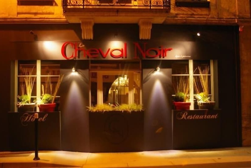 فندق Logis Hôtel Le Cheval Noir