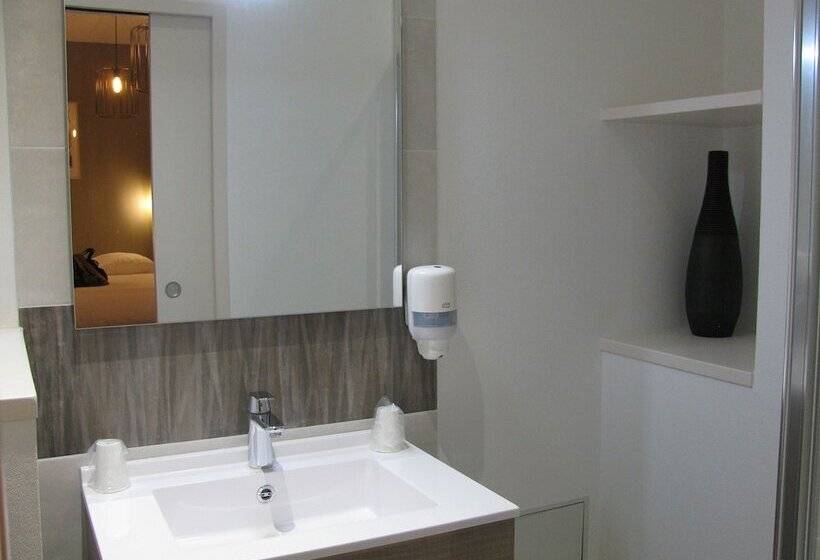 فندق Logis Hôtel Le Cheval Noir