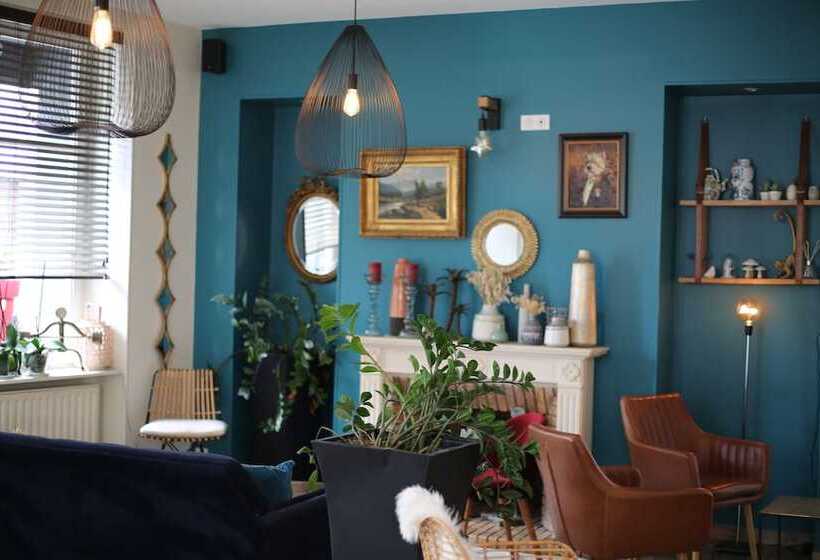호텔 Logis Hôtel Le Cheval Noir