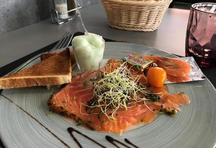 בית מלון כפרי Logis   Le Neptune Hôtel & Restaurant