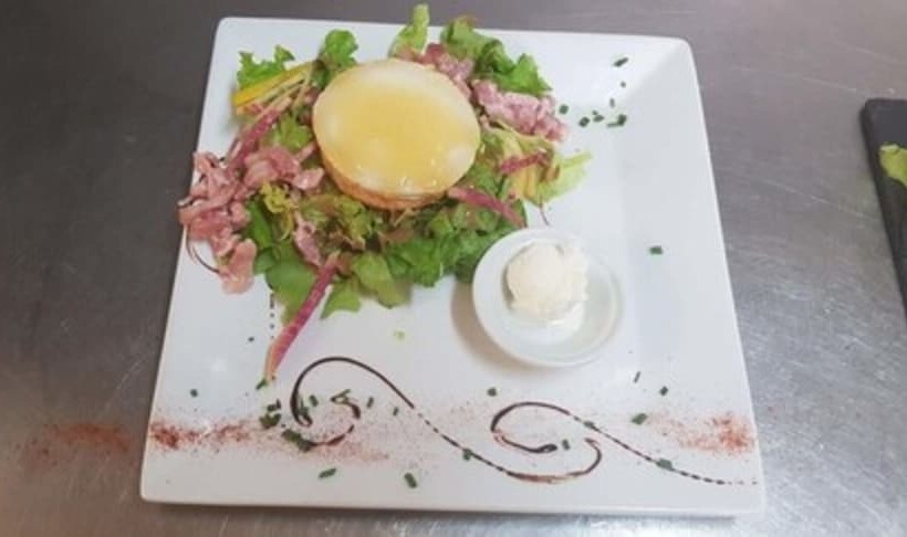 Отель Logis Hôtels Hôtel Et Restaurant Les Cordeliers