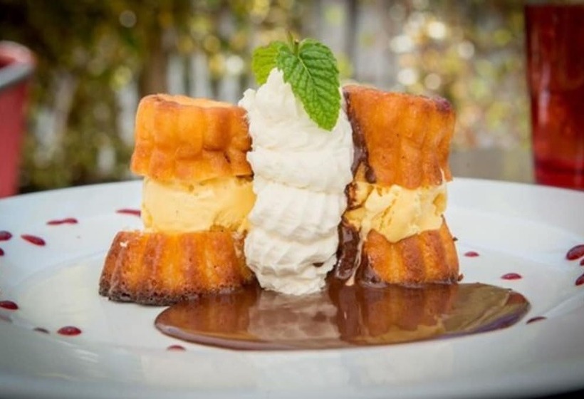 Отель Logis Hôtels Hôtel Et Restaurant Les Cordeliers