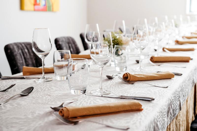 호텔 Logis Hôtel Restaurant Au Lion Rouge