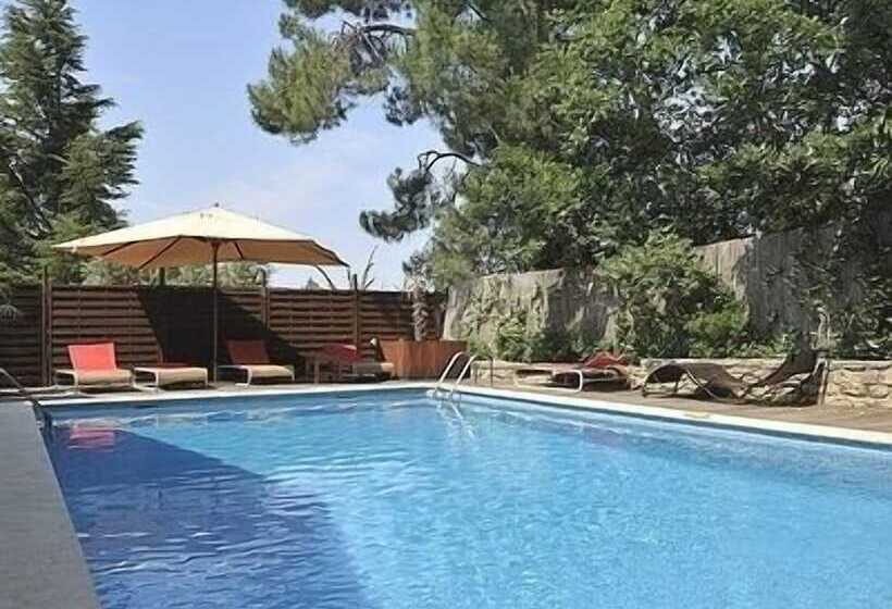 בית מלון כפרי Logis Hôtel Restaurant Des Pins