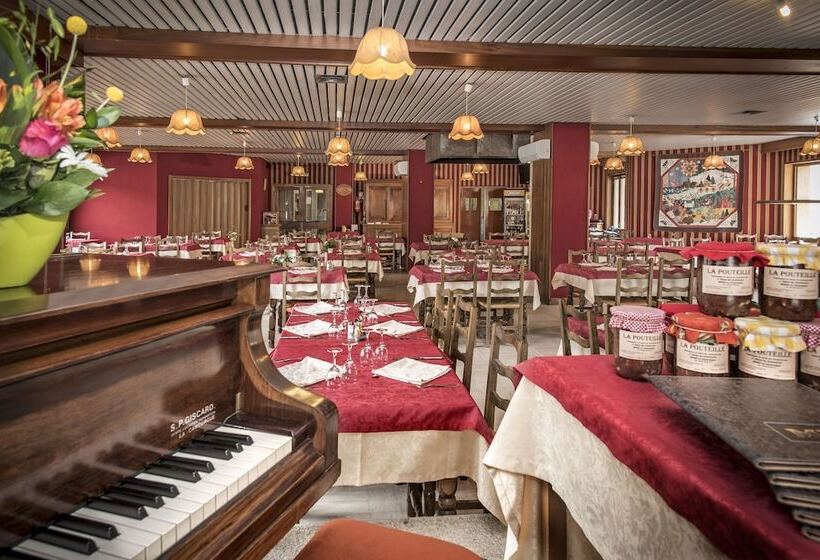 Logis Hotel Restaurant Du Commerce