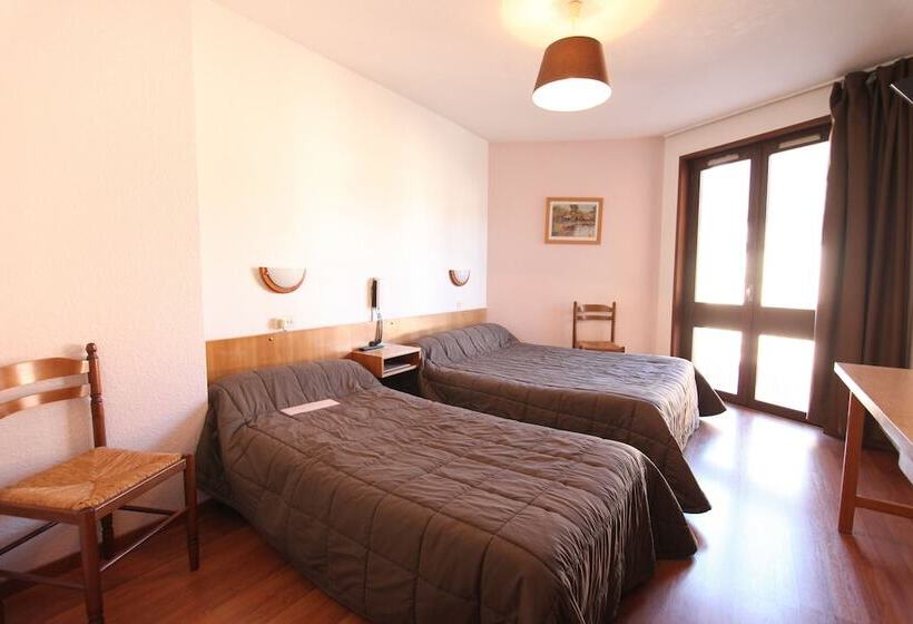 Logis Hotel Restaurant Du Commerce