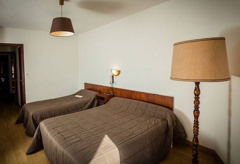 Logis Hotel Restaurant Du Commerce