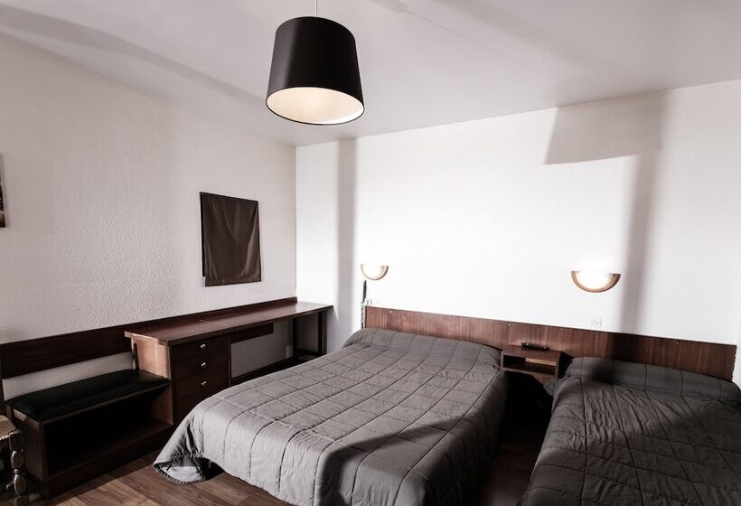 Logis Hotel Restaurant Du Commerce