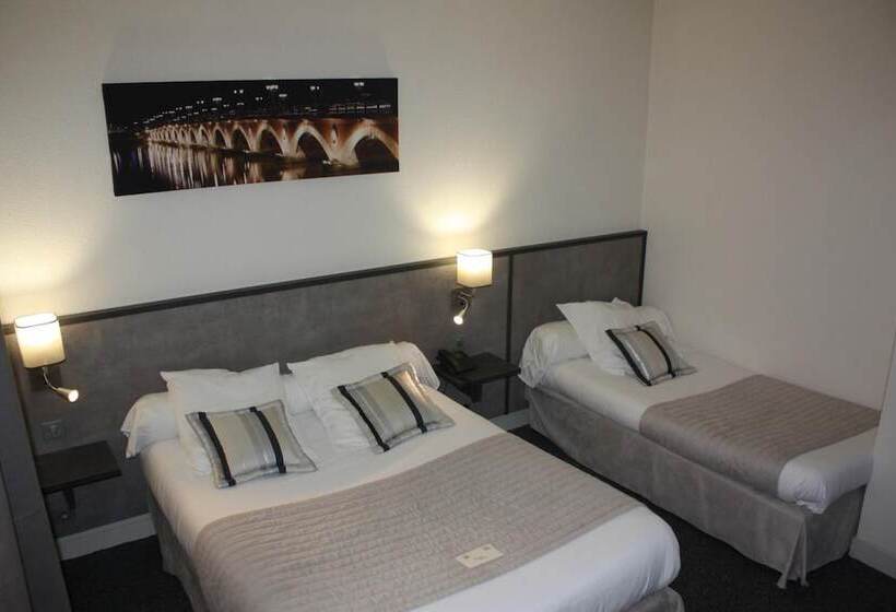 ホテル Logis Hôtel Restaurant La Citadelle