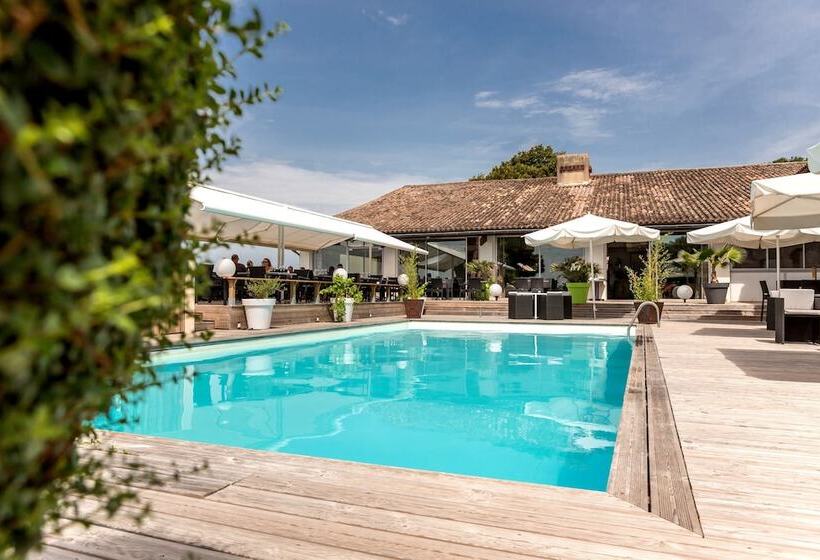 ホテル Logis Hôtel Restaurant La Citadelle