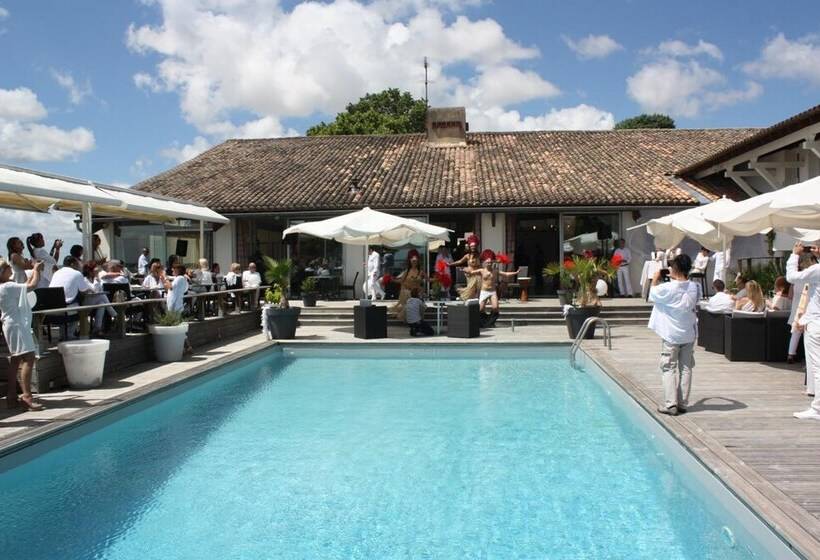 ホテル Logis Hôtel Restaurant La Citadelle