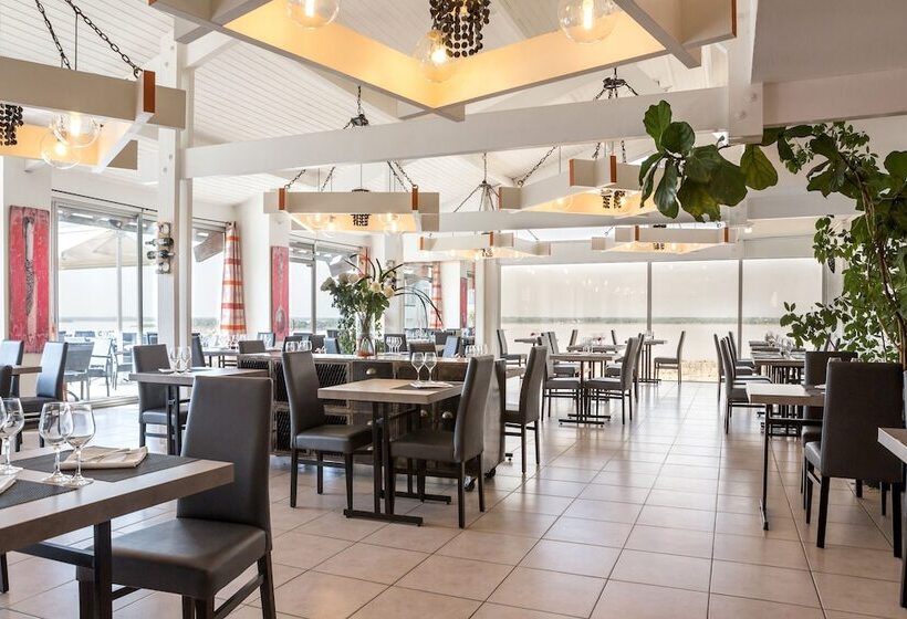 ホテル Logis Hôtel Restaurant La Citadelle