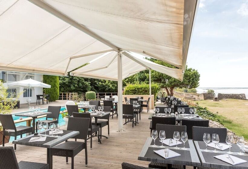 ホテル Logis Hôtel Restaurant La Citadelle