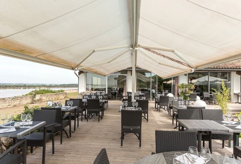 ホテル Logis Hôtel Restaurant La Citadelle