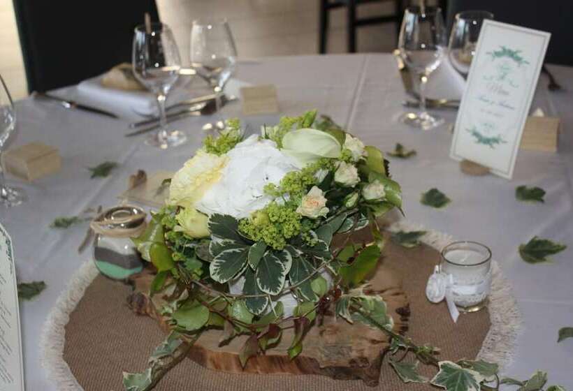 ホテル Logis Hôtel Restaurant La Citadelle