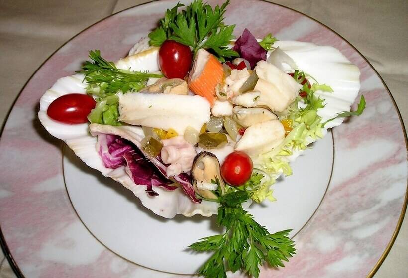 호텔 Logis Hôtel Restaurant La Tête Des Faux