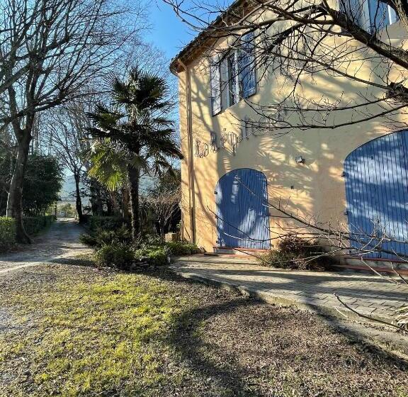 Logis Hotel Restaurant Le Domaine De La Régalière