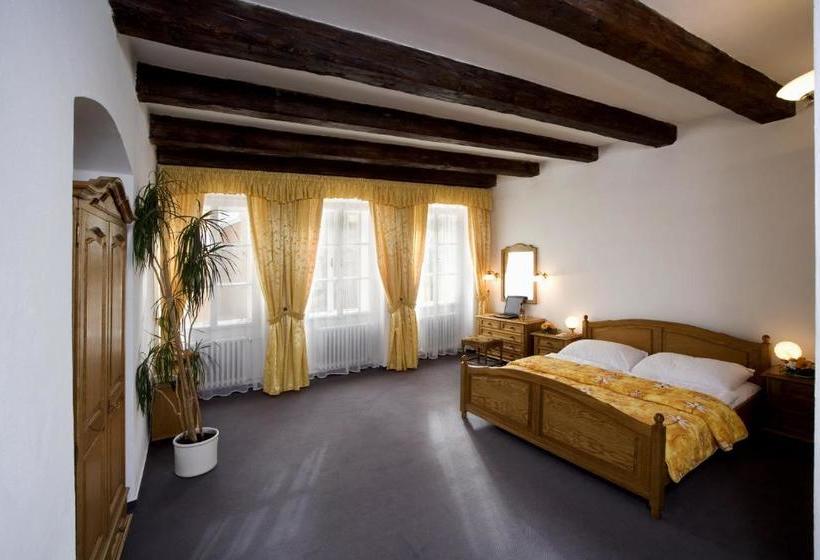 هتل Malý Pivovar