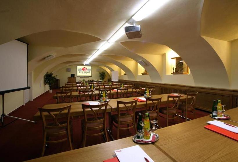 هتل Malý Pivovar